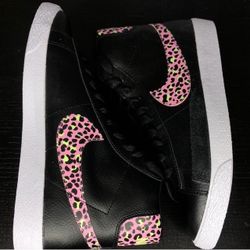 Nike Blazer Mid GS Size 6.5Y equals 8.0 Women’s