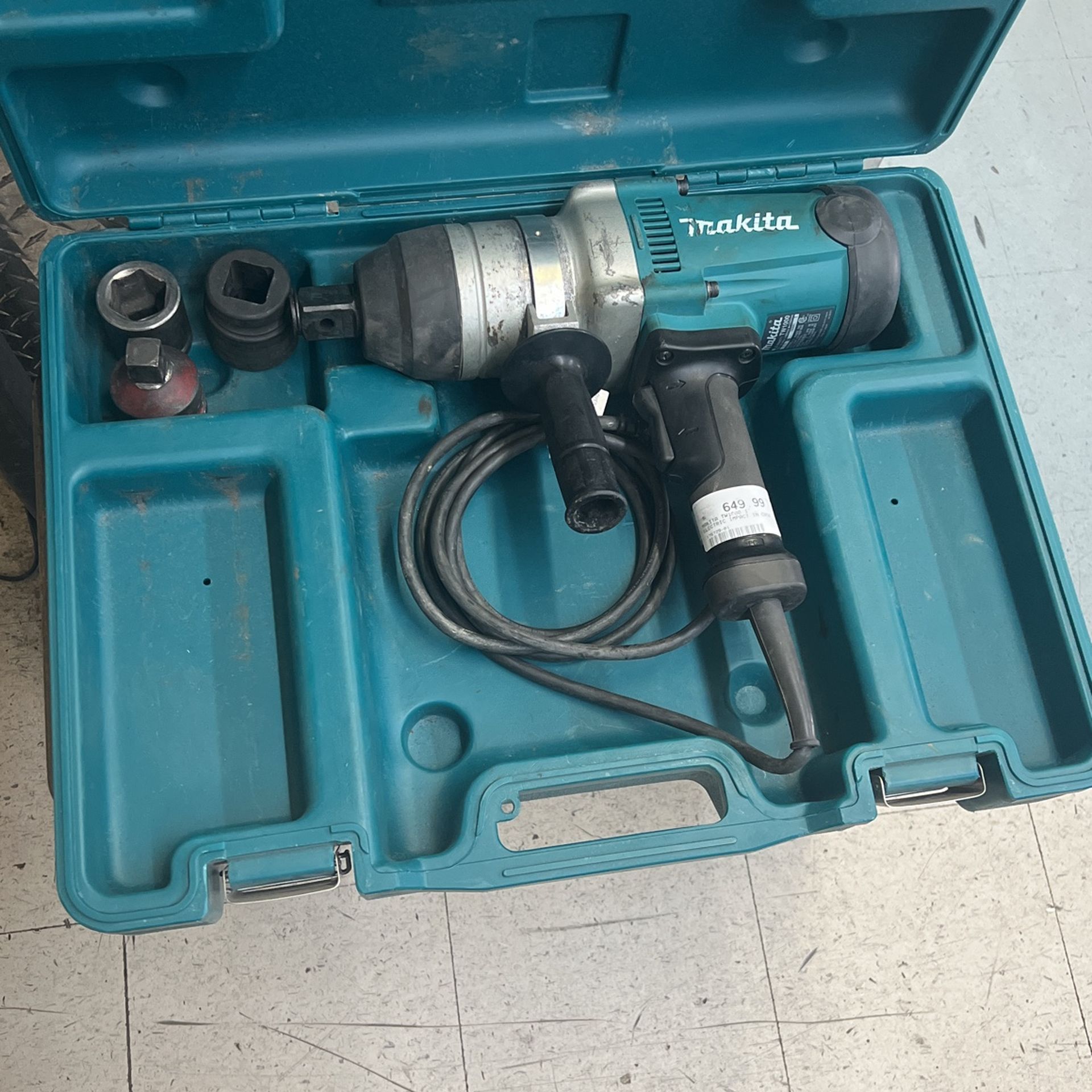 Makita TW1000 1” Heavy Duty Friction Ring Anvil Impact Wrench