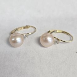 14kt Gold Synthetic Pearl Earrings 