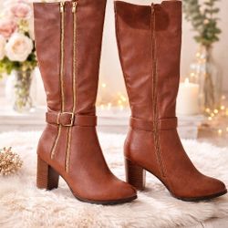 botas son el modelo Andrina Tall Boot de New York & Company
