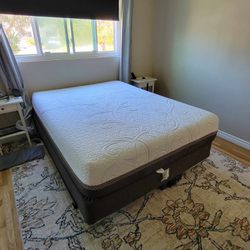 Serta iComfort Queen Bed With Box Spring 