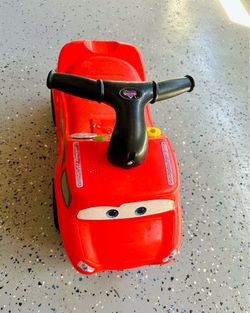 Pixar AK Sport Cars Mcqueen Activity Racer