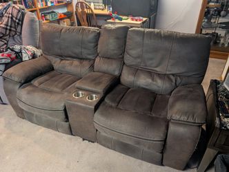 Power Reclining Loveseat 