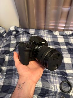 LUMIX S5ii Mirrorless Camera w 20-60mm lens and accessories!