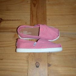 Brand New - Toms Slip On's - Size 10 Toddler