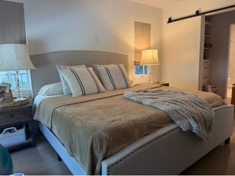 King size bed