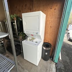 Brand New Washer/Dryer Combo Electric