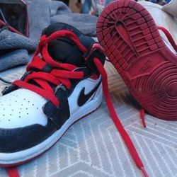 Childs Nikes 