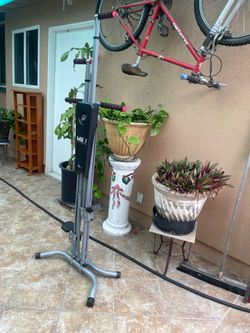 Maxi climber and 5 shelf stand