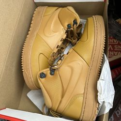 Mens Nike Shoes Brand New