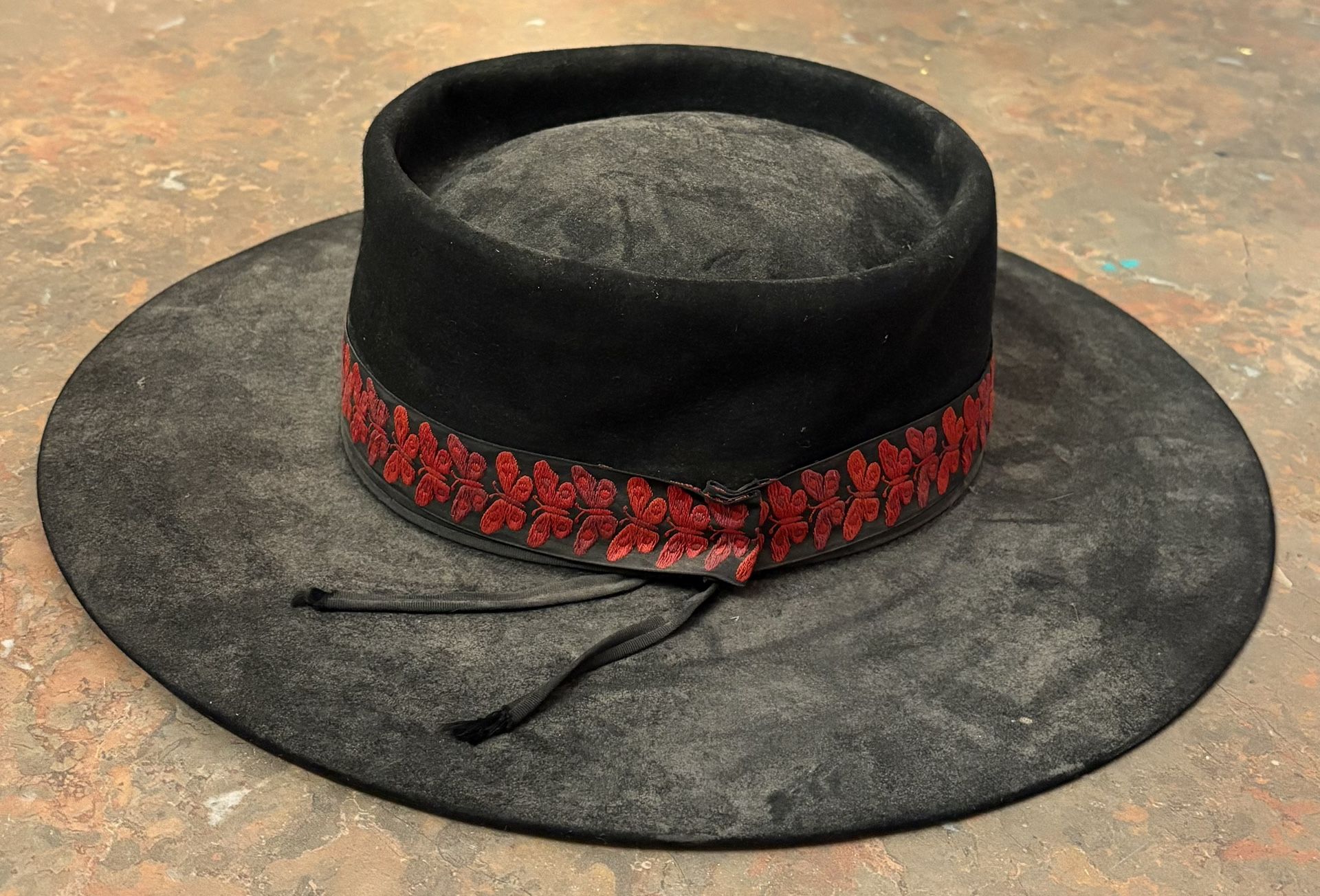 Bailey’s Hand Creased 3X Quality 