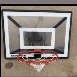 Portable Basketball Hoop – Great Condition 🏀