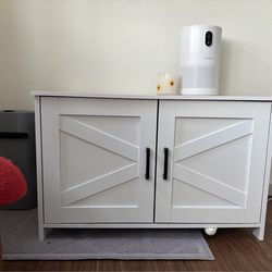 Litter box enclosure