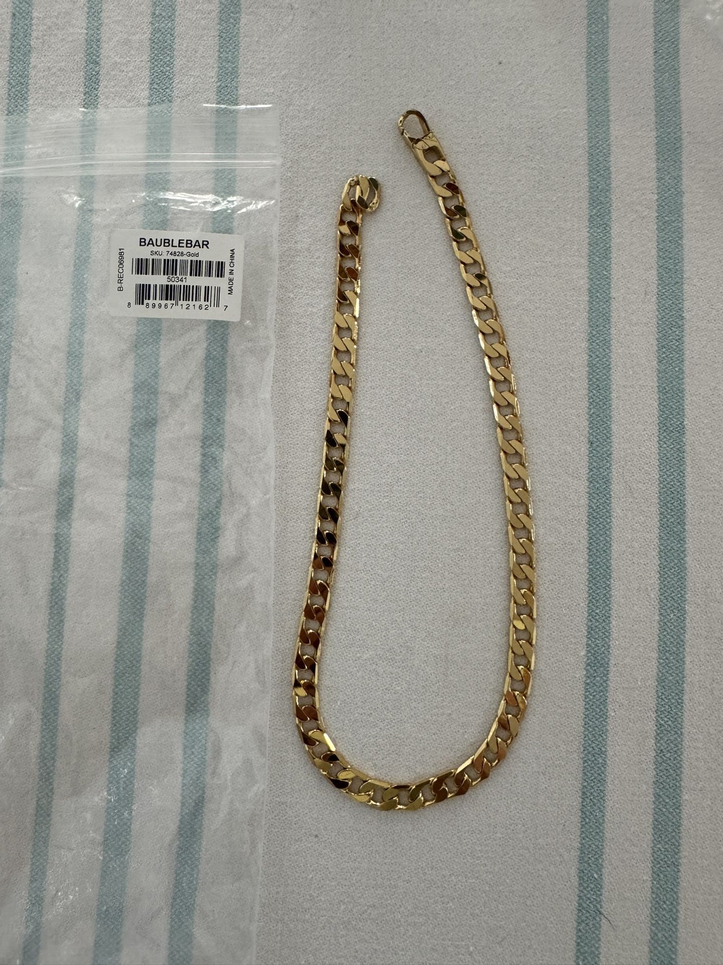 BaubleBar Necklace. New with tag. Cuban link style.