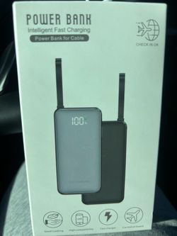 Intelligent Fast Charging Power Bank with Built-In Cables