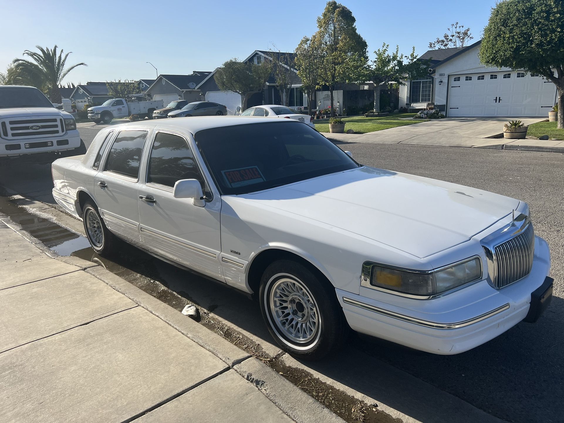 1996 Lincoln Town Car for Sale in Firebaugh, CA OfferUp
