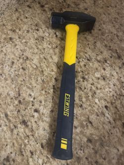 Eastwing 40oz Steel Sure Strike Hammer