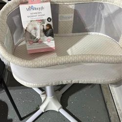 Halo Swivel Bassinet 