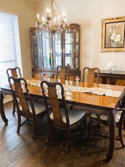 Elegant Solid Wood Formal Dining Set (Table, 6 Chairs, China Cabinet & Buffet)