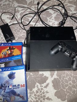 PS4 brand new hardly used it