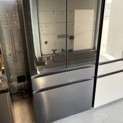 4-Door French Door Refrigerator In Charcoal Glass & Matte Black 
