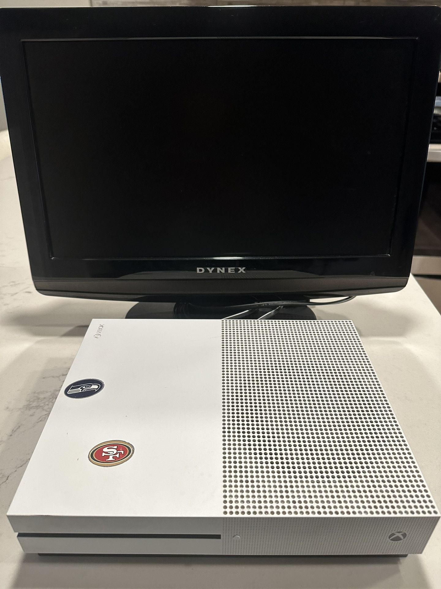 Microsoft Xbox One S space + PC games.