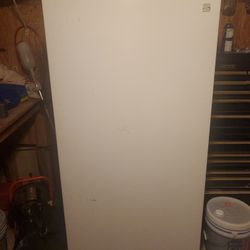 Freezer Diving Scale