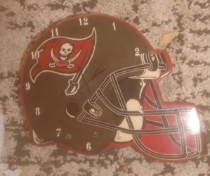 Buccaneers clock