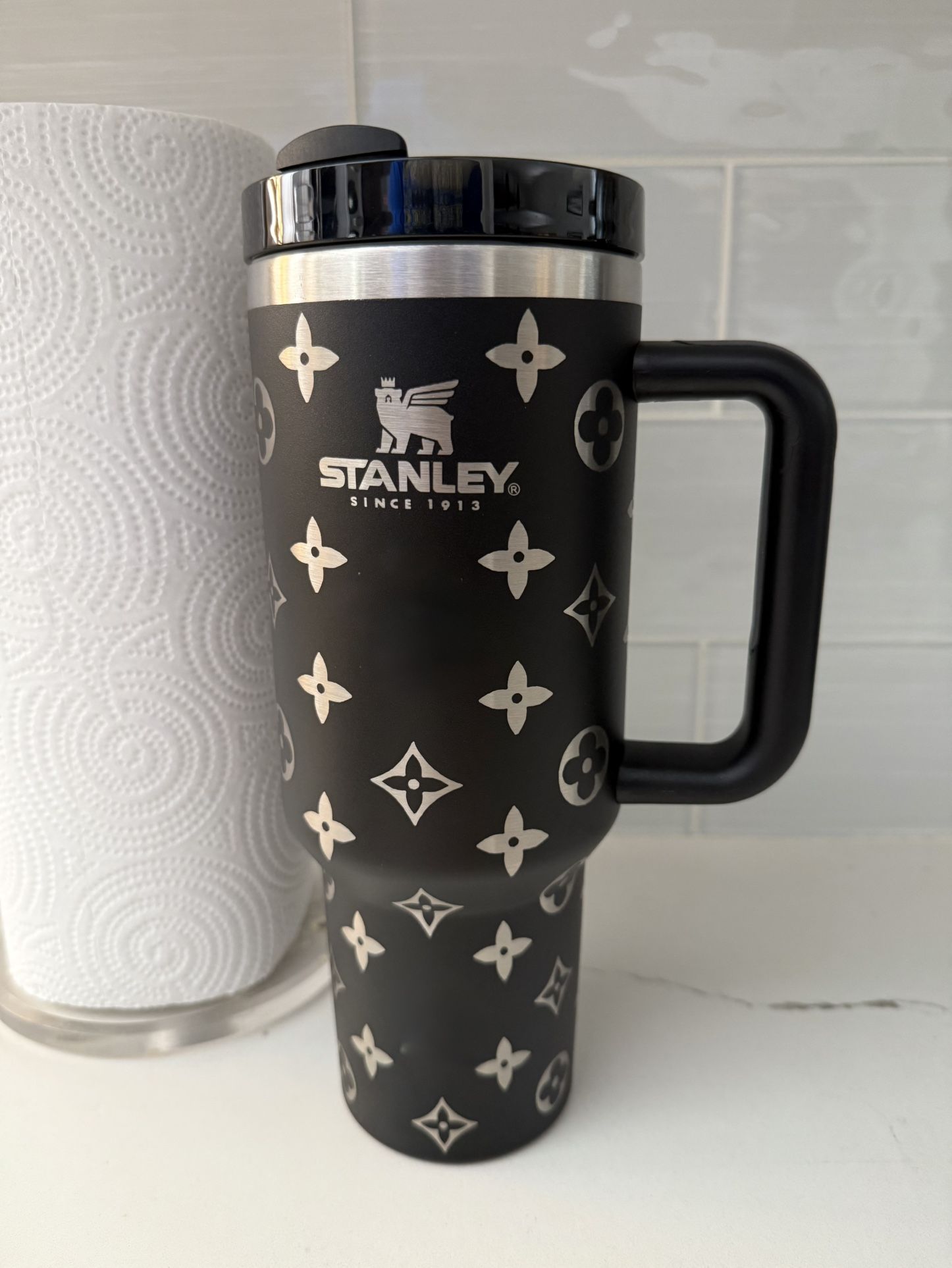 LV STANLEY CUP 40oz