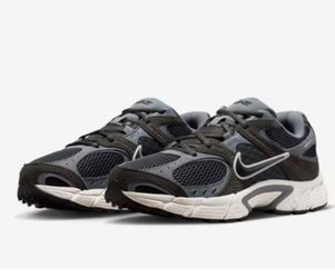 Nike V5 Rnr Suede 2 size 10.5 & 8.5