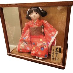 [VINTAGE] 12" Japanese Ichimatsu Porcelain Doll Silk Red Floral Kimono in Case