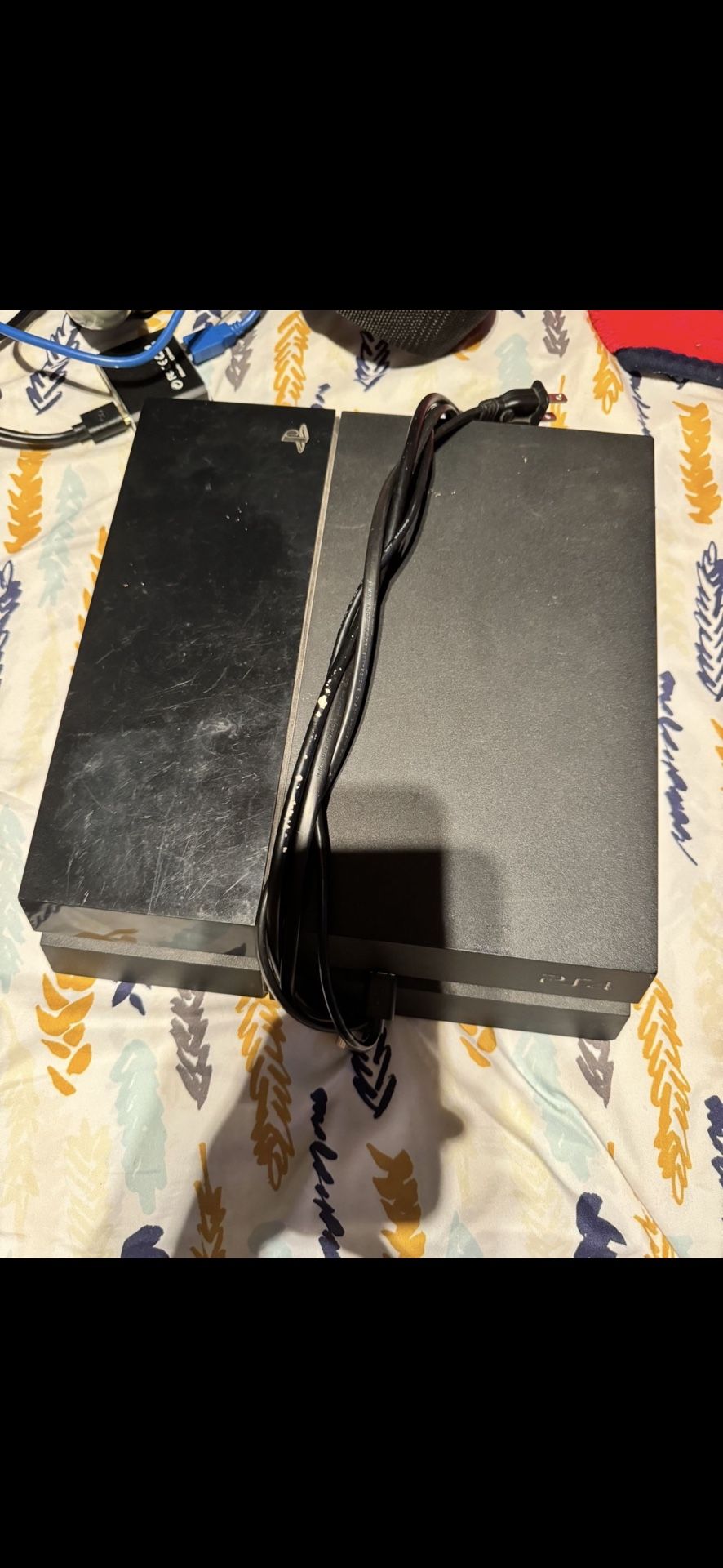 Ps4 With Controllers