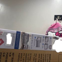 Baby 4 in 1 crib full size ( modern gray color ) brand new unopened!