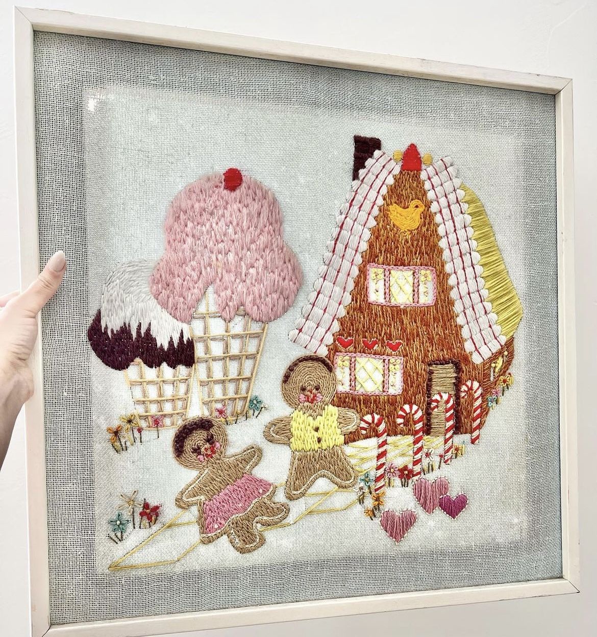 Christmas Gingerbread Crewel