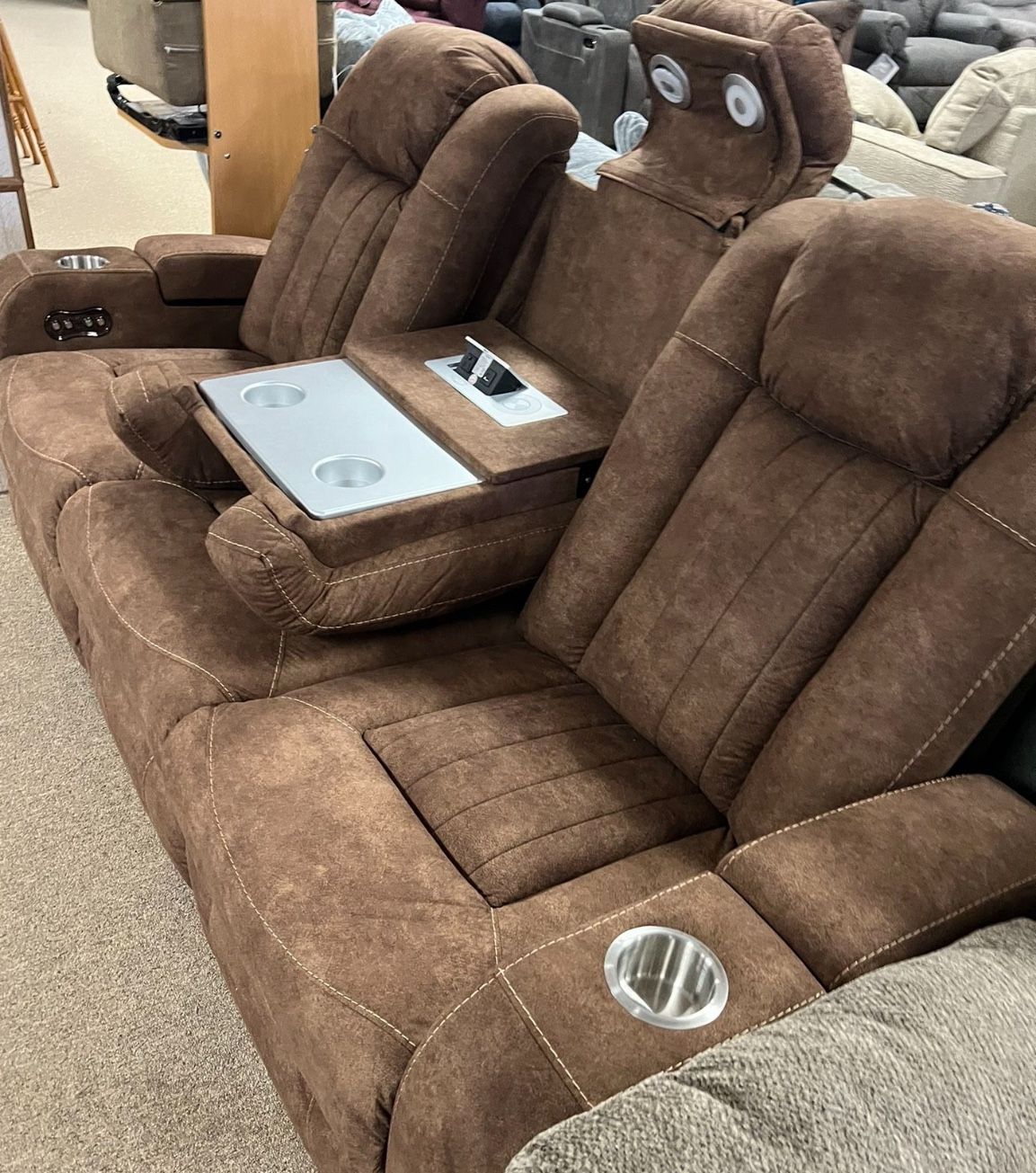 Nice Power Reclining Couch!