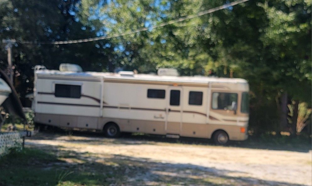 Bounder By Fleetwood 34 '
