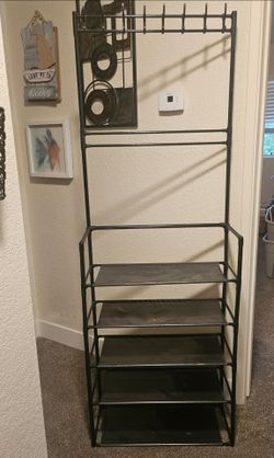 Lightweight shoe rack