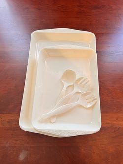 Cream plastic Serving Trays with Utensils Set