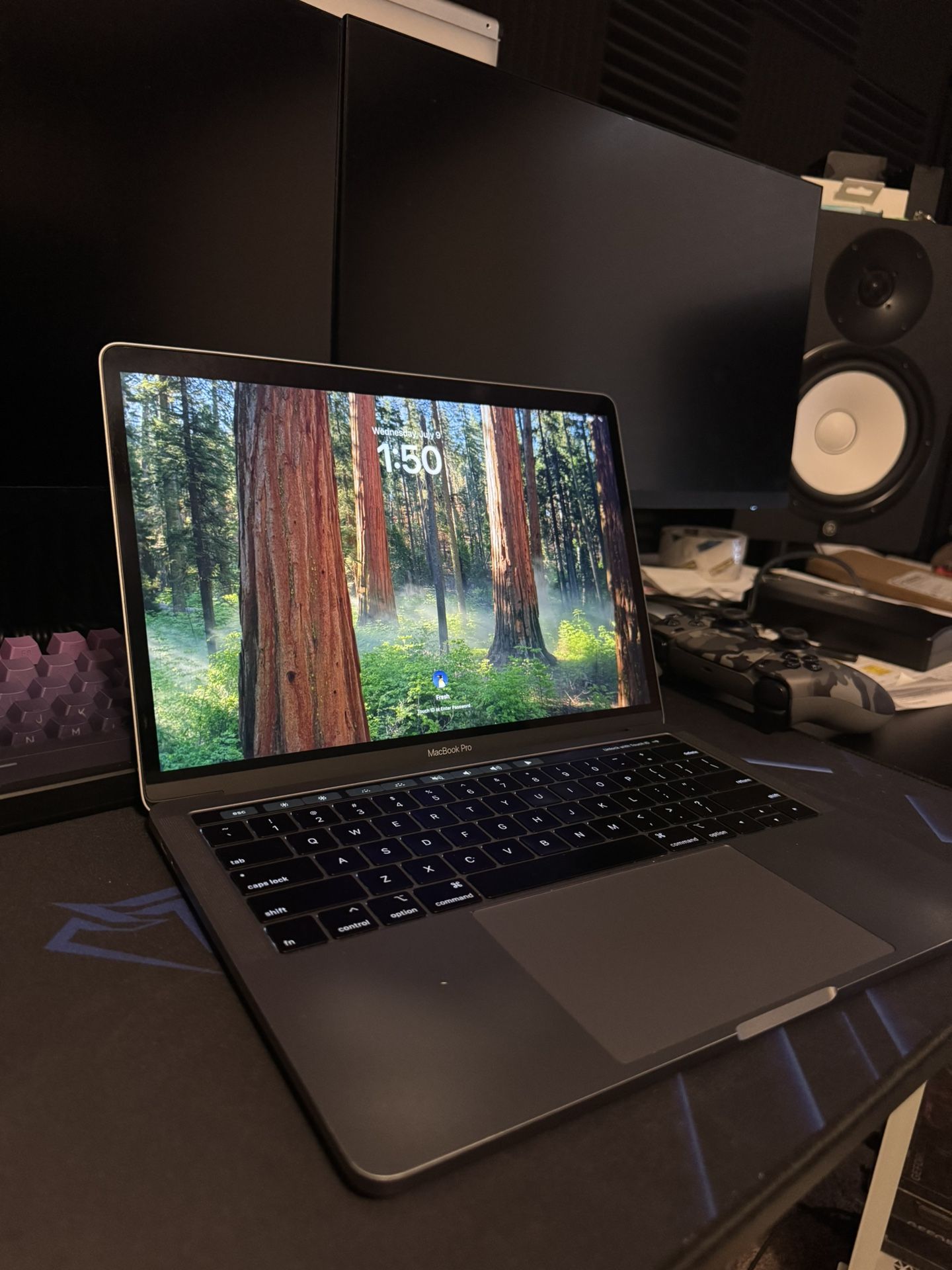 2020 MacBook Pro 16GB Ram 