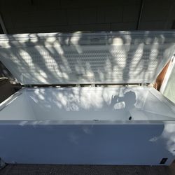 7 Foot Frigidaire Freezer