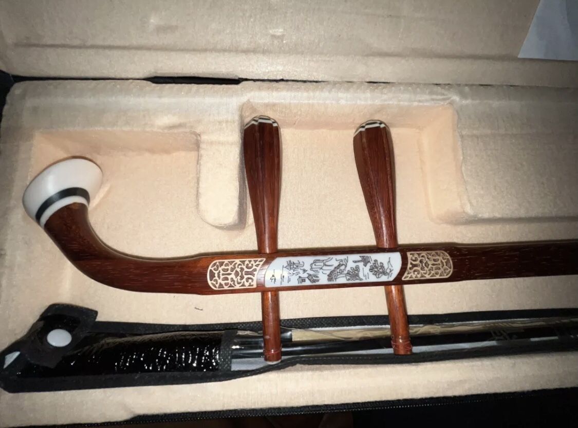 Erhu Fiddle Violin Snakeskin Chinese Folk Instrument Vtg Handcarved Wood In Case