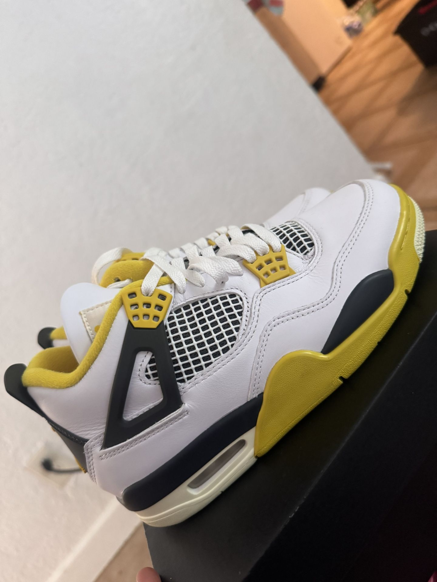 Jordan Retro 4s Size 7