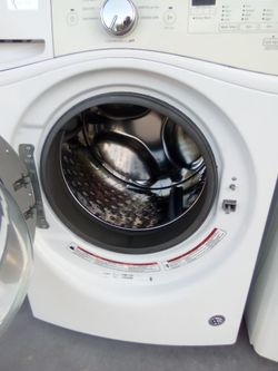 Washer and dryer are stackable