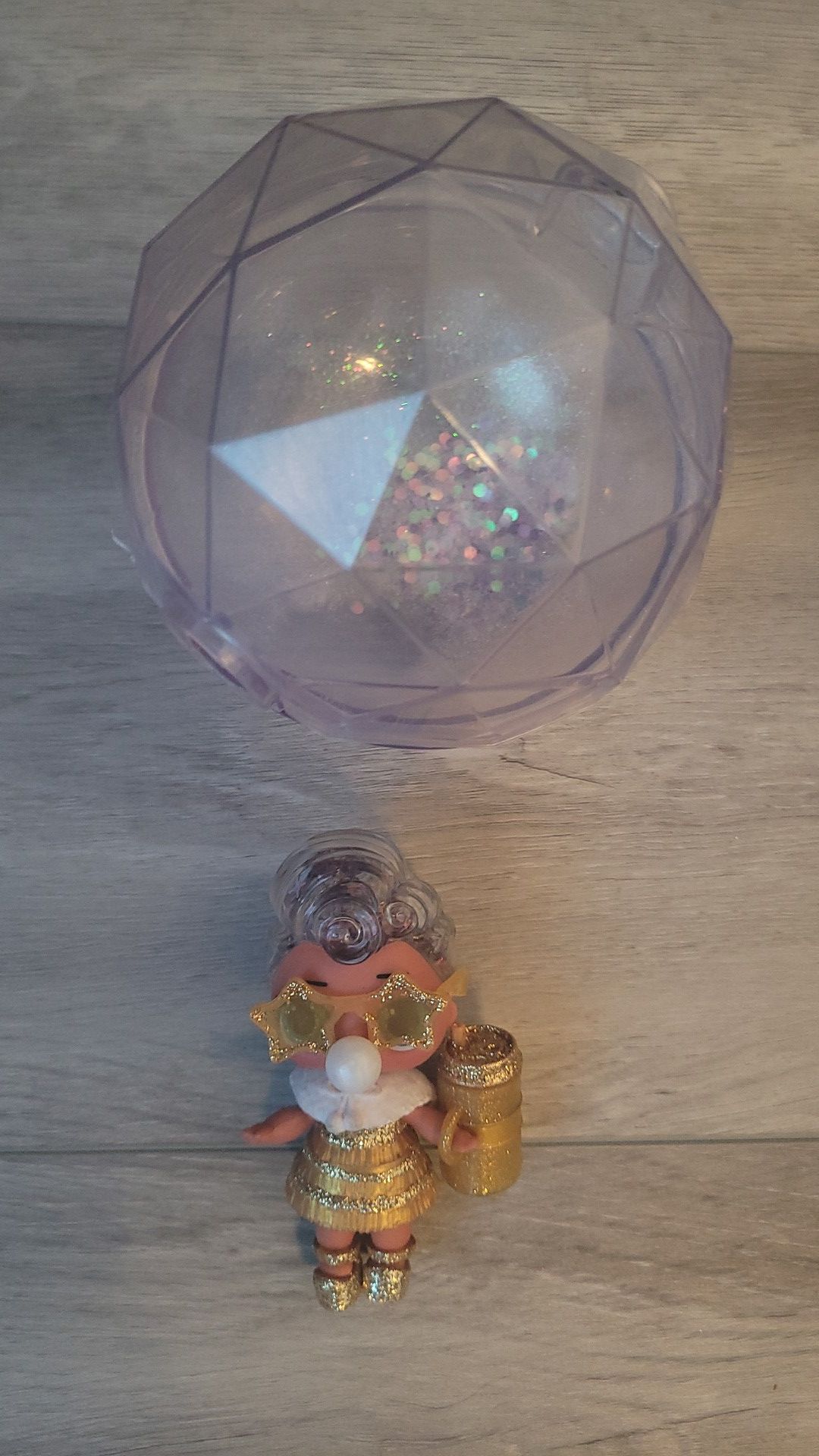 Lol Surprise winter Disco Glitter Globe Doll