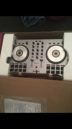 Dj equipment