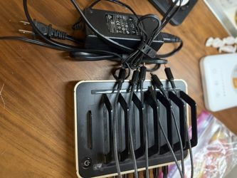 KRA 7 Devices Charging Station w/ cables