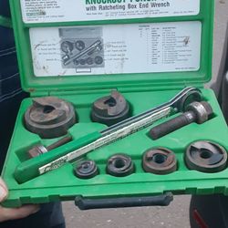 Greenlee Knockout Punch Set Half Inch Through 2-in Conduit