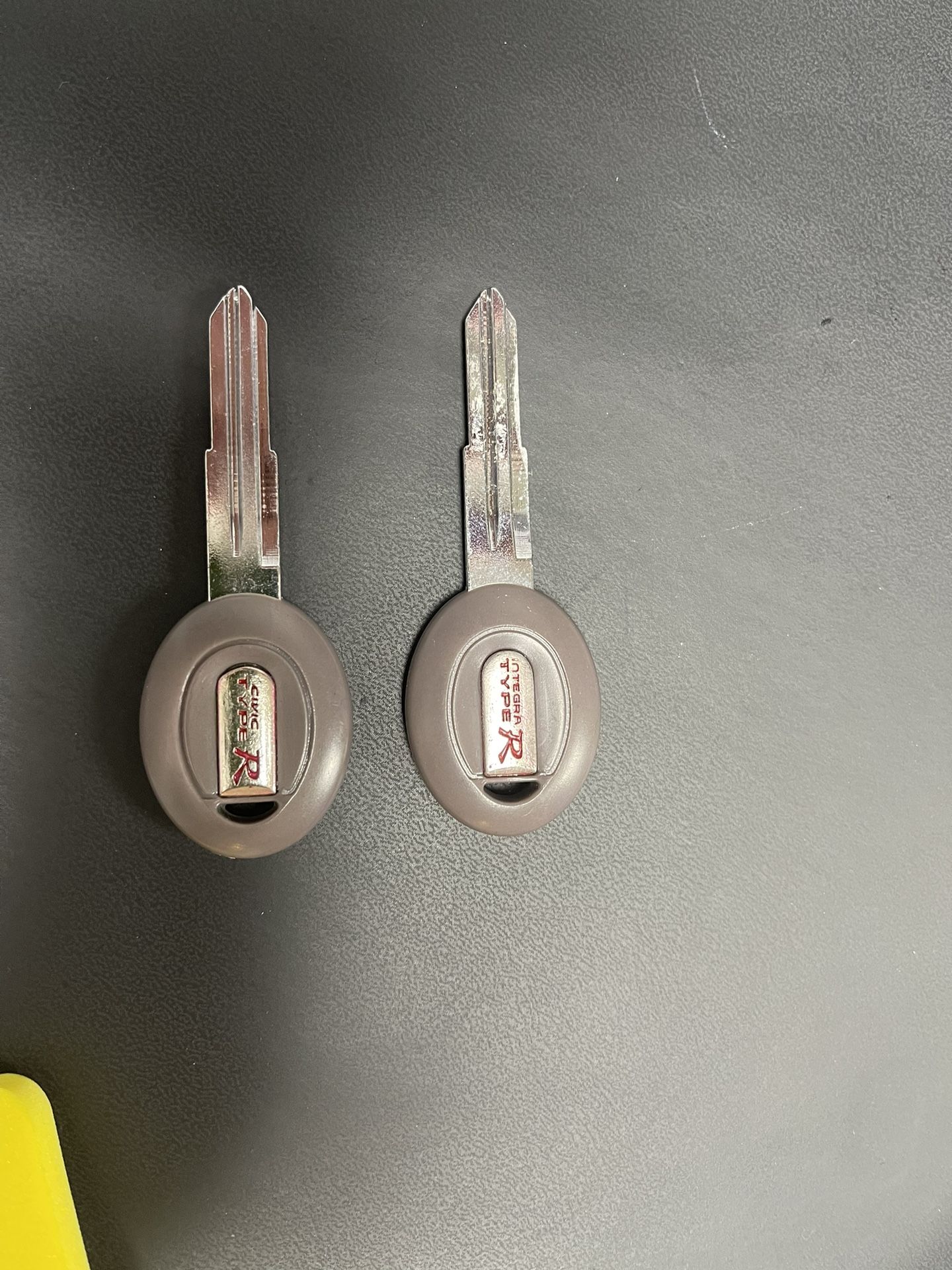 hi i have keys available for honda civic ek9 and acura integra dc2 type r new