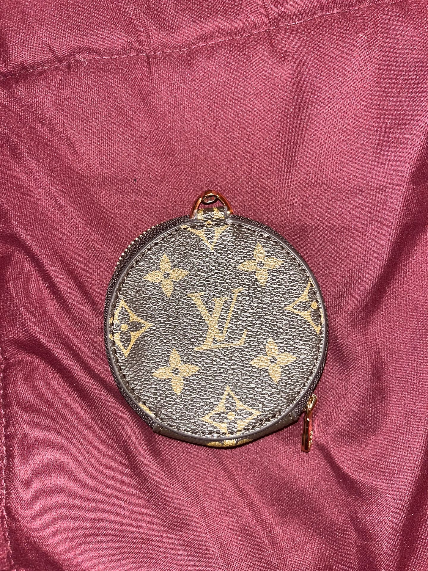 Louis Vuitton Monogram Multi Pochette Accessories Round Coin Purse Pouch  for Sale in Owings Mills, MD - OfferUp