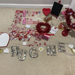 Valentines Decorations & Gifts